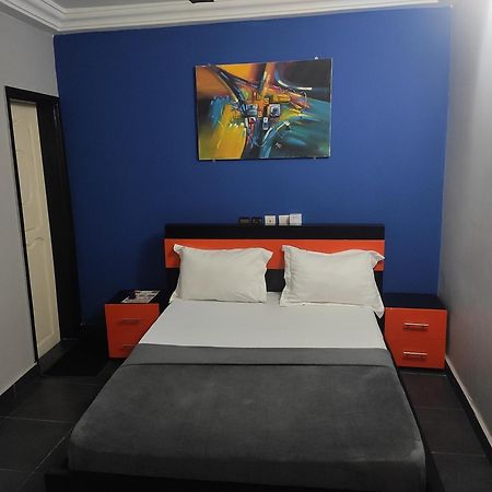 Royal Blue Guest House & Bar Lomé Zewnętrze zdjęcie