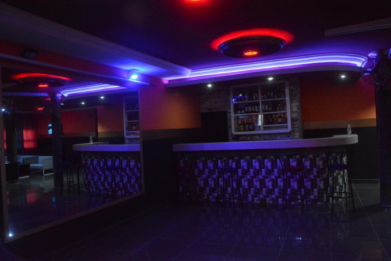 Royal Blue Guest House & Bar Lomé Zewnętrze zdjęcie