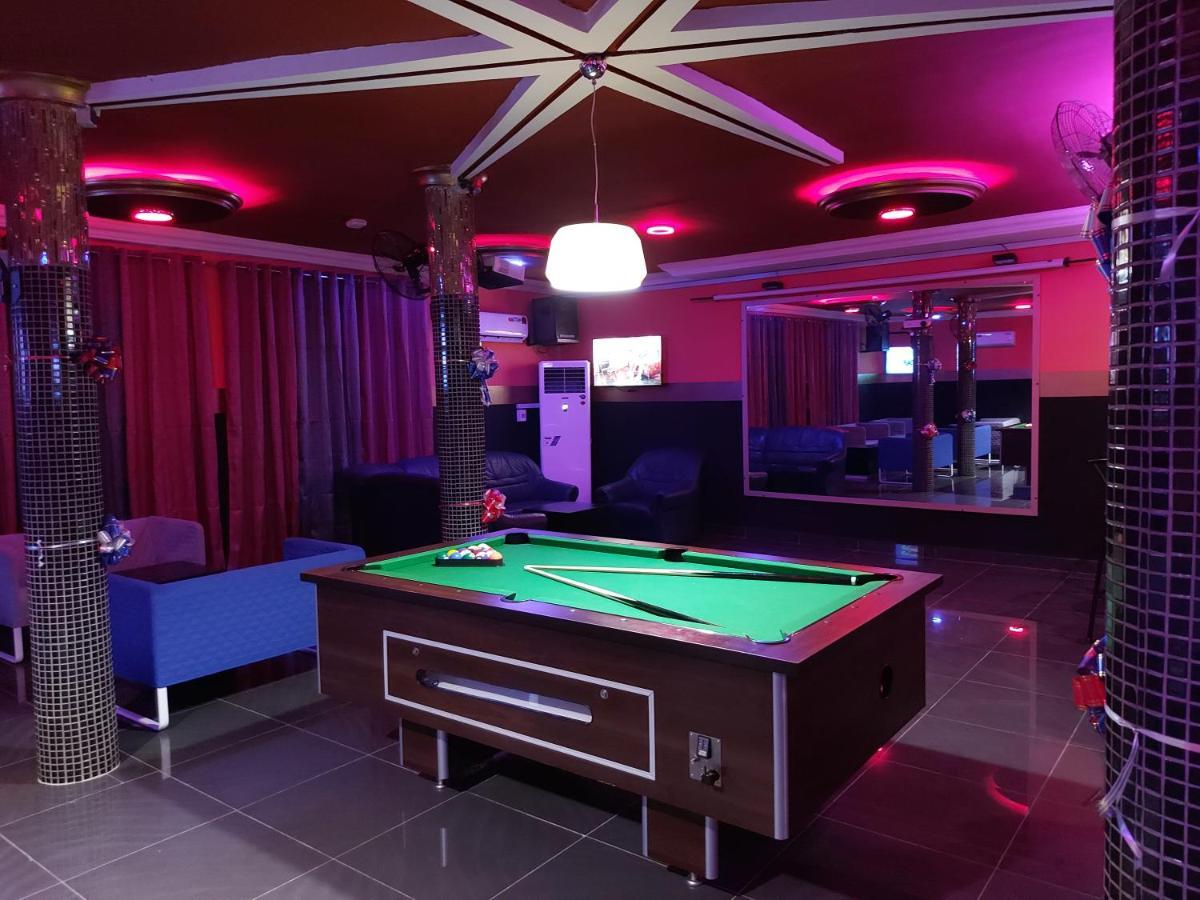 Royal Blue Guest House & Bar Lomé Zewnętrze zdjęcie