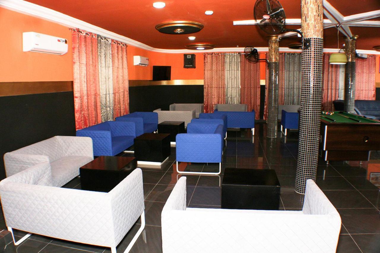 Royal Blue Guest House & Bar Lomé Zewnętrze zdjęcie