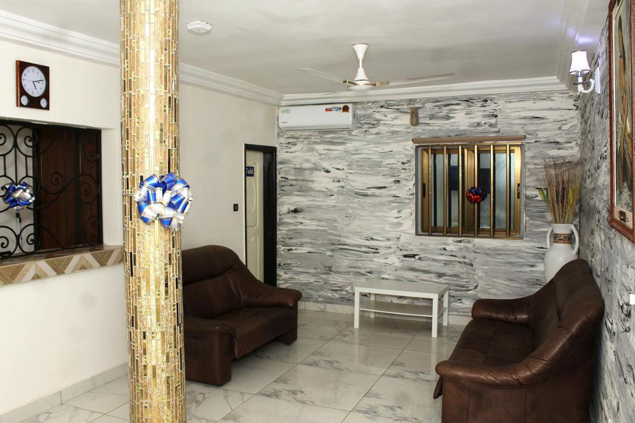 Royal Blue Guest House & Bar Lomé Zewnętrze zdjęcie