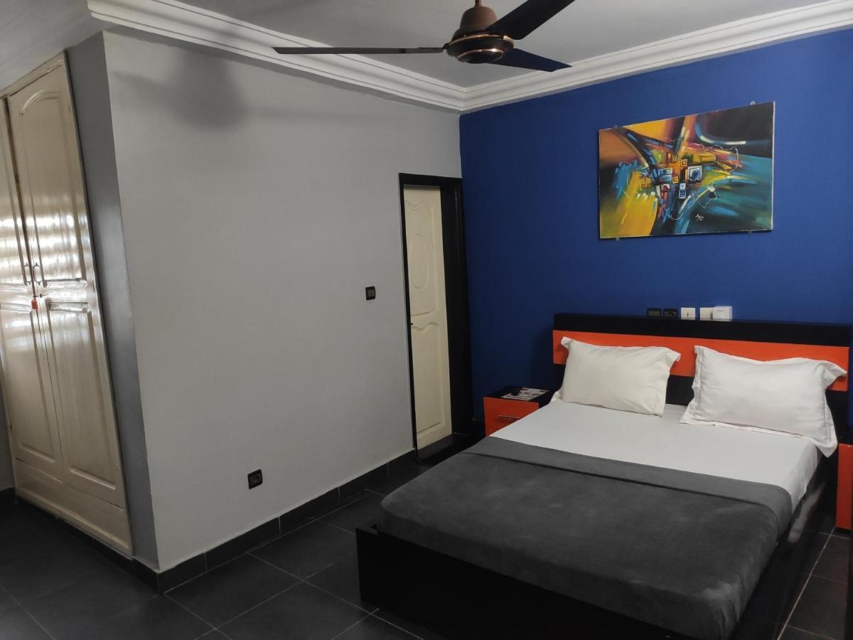 Royal Blue Guest House & Bar Lomé Zewnętrze zdjęcie