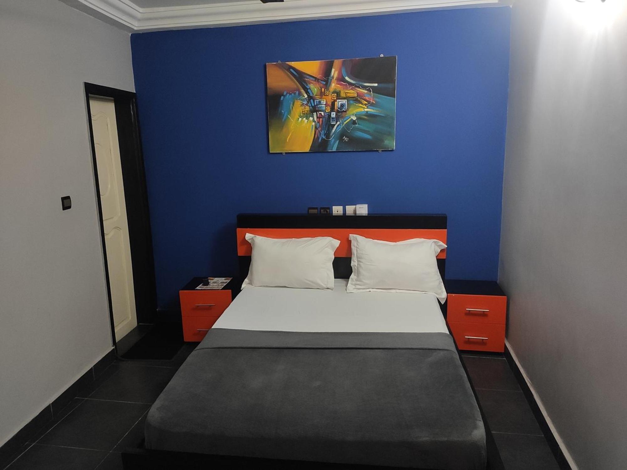 Royal Blue Guest House & Bar Lomé Zewnętrze zdjęcie