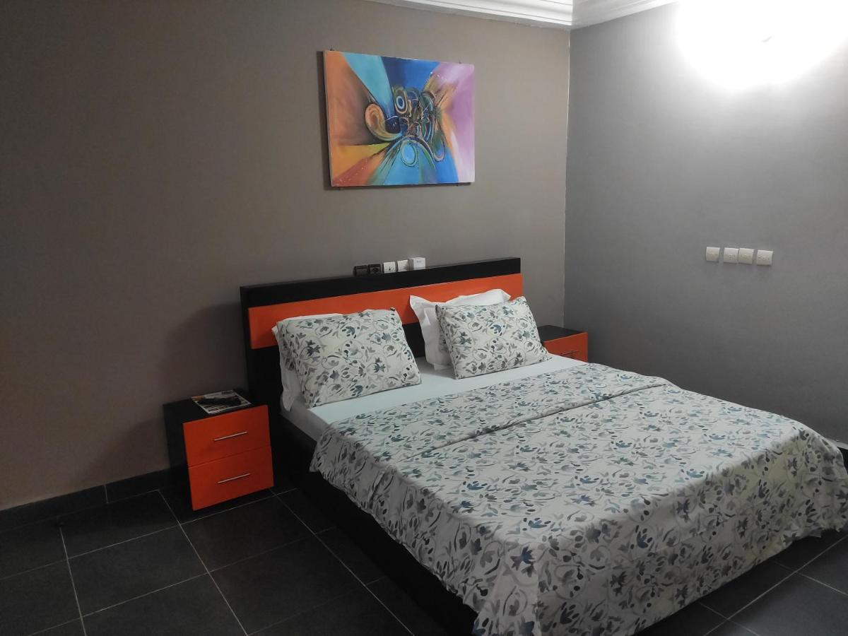 Royal Blue Guest House & Bar Lomé Zewnętrze zdjęcie